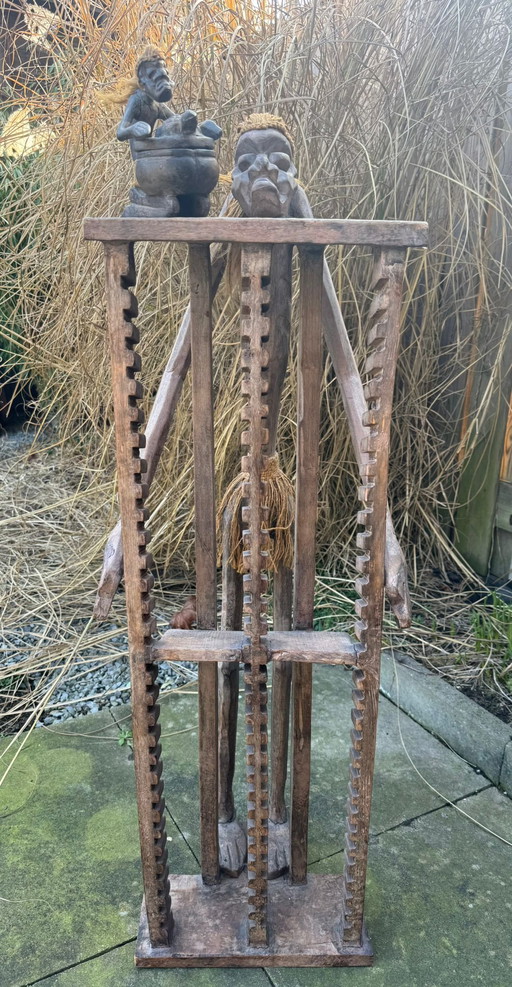 Magnifique présentoir à CD décoratif africain