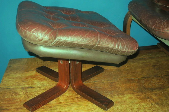 Image 1 of Sillón voladizo y otomana de mediados de siglo, Noruega, década de 1960