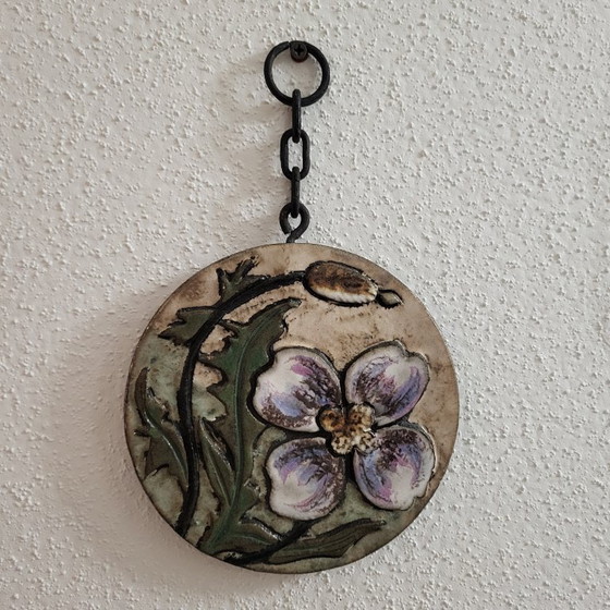 Image 1 of Plaque murale ronde en céramique et relief, fleurs  Rusha Art  1960,70, West Germany 