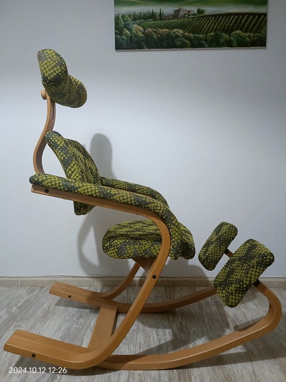 Peter Opsvik - Stokke - Duo Balance (1991 design) – Office chairs, Textile, Wood (photo 3 of 5)