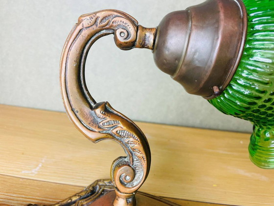 Image 1 of Lampada da parete in stile Art Nouveau con tulipano in vetro verde e applique in ottone decorato