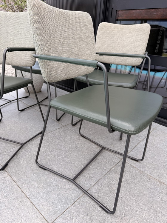 Image 1 of 6 chaises de salle à manger Bert Plantagie Kiko à accoudoirs ouverts