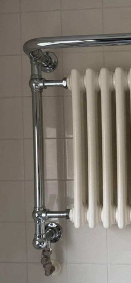 Image 1 of Portasciugamani da bagno con radiatore retrò