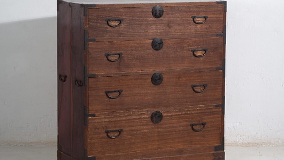 Antique Japanese Tansu chest of drawers - Meiji / Taishō Period (c. ) #29 – Iron (photo 3 of 40)