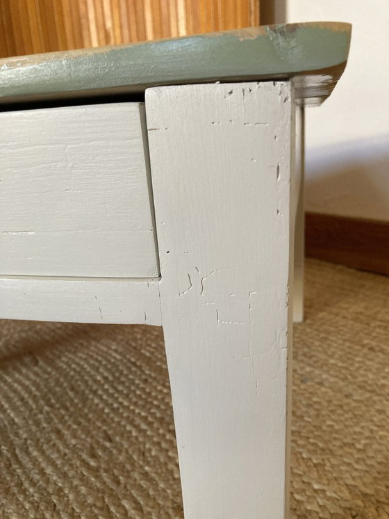 Image 1 of Table basse en bois massif avec tiroir