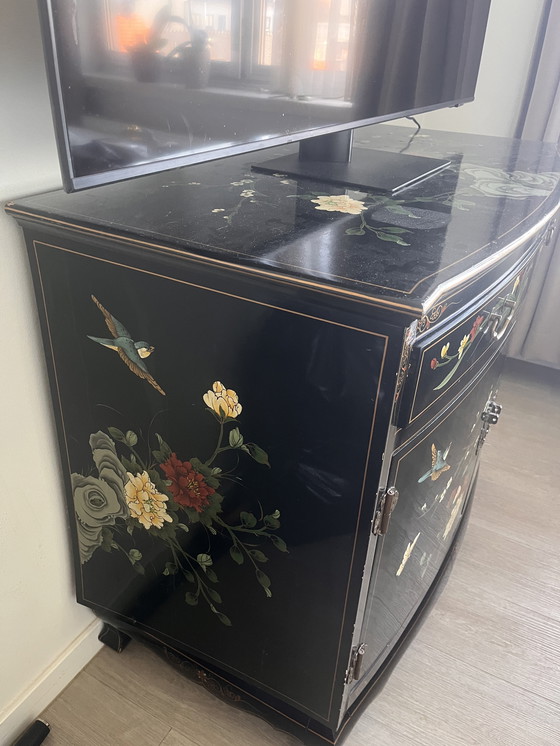 Image 1 of Chinese kast