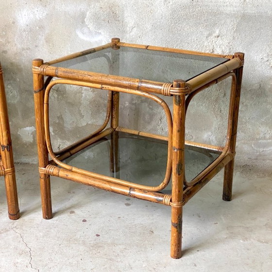 Image 1 of Paire de tables de chevets ou bouts de canapé en rotin vintage 1980's
