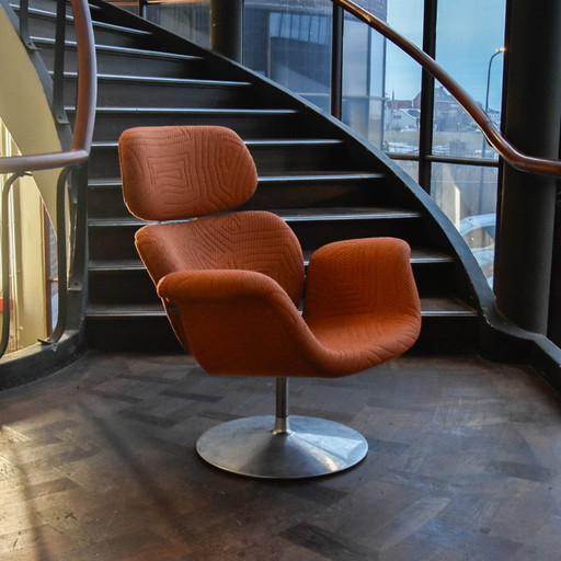 Artifort Big Tulip Armchair
