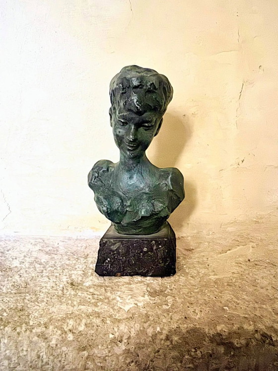 Busto de mujer firmado por Ernest Patris 🇧🇪 ( ) – Esculturas, Metal, Art Deco (photo 4 of 8)
