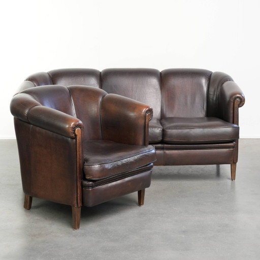 Prachtige set van een schapenleren bankstel samen met zijn bijpassende clubfauteuil met een luxe voorkomen – zithoek, Leather