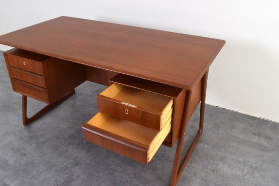 Image 1 of Mid-Century Deens Teak Executive Bureau van Svend Åge Madsen voor H.P. Hansen, jaren zestig.