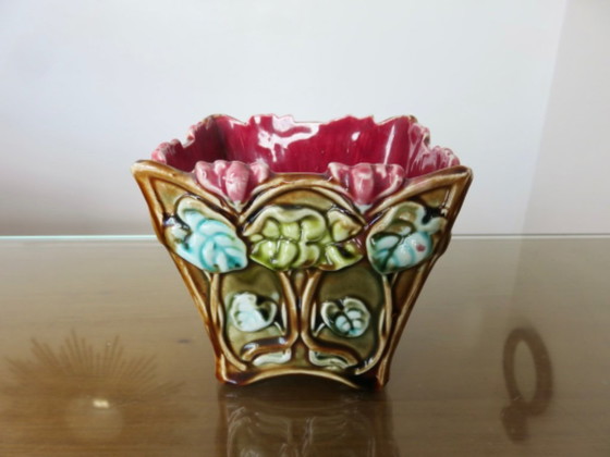 Cache Pot Art Nouveau, En Barbotine, Majolique D'Onnaing, Motif Floral, Fin XIXème, Début XXème – Objets déco (photo 2 of 9)