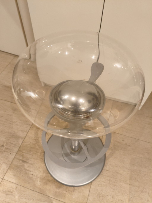 Mambo-Hocker, Sitzfläche aus transparentem Lucite-Kunststoff, von Delight, Italien