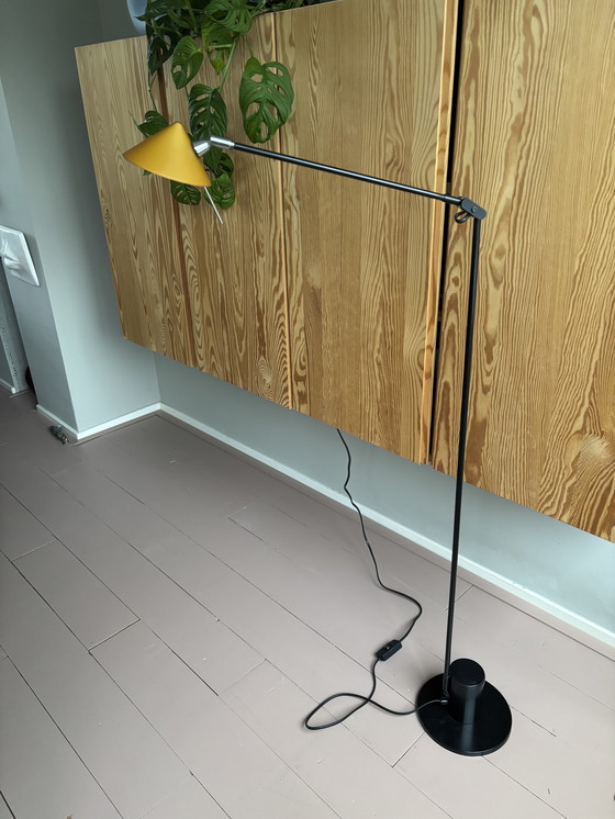 Image 1 of Lampada da terra di design Pola