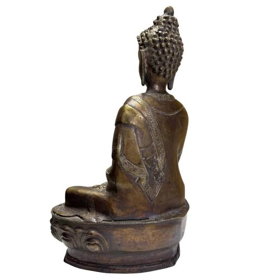 Antique Bronze Medicine Buddha on Lotus Base – Himalayan – Lot 430 – Decorative Objects (photo 14 of 18)