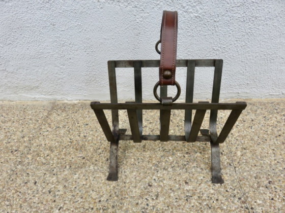 Image 1 of Porte revue en acier brut et cuir dans le style de Jacques Adnet, France, années 30 40