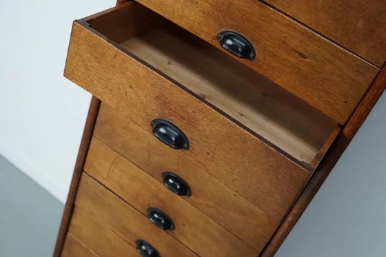 Image 1 of Armario de farmacia/archivador antiguo holandés de madera de álamo, años 50