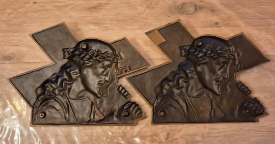 Image 1 of Jesus plaque 2x