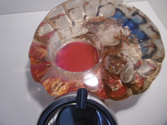 Posacenere vintage anni '60 con decoro marino in resina e metallo, Accessori da tavola, Plastica, Trasparente (foto 8 di 8)