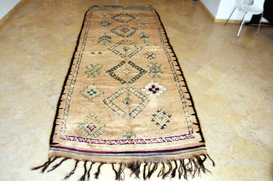 Image 1 of Gedempte tonen Marokkaanse Boujaad Vintage Vloerkleed - 388 x 153 cm