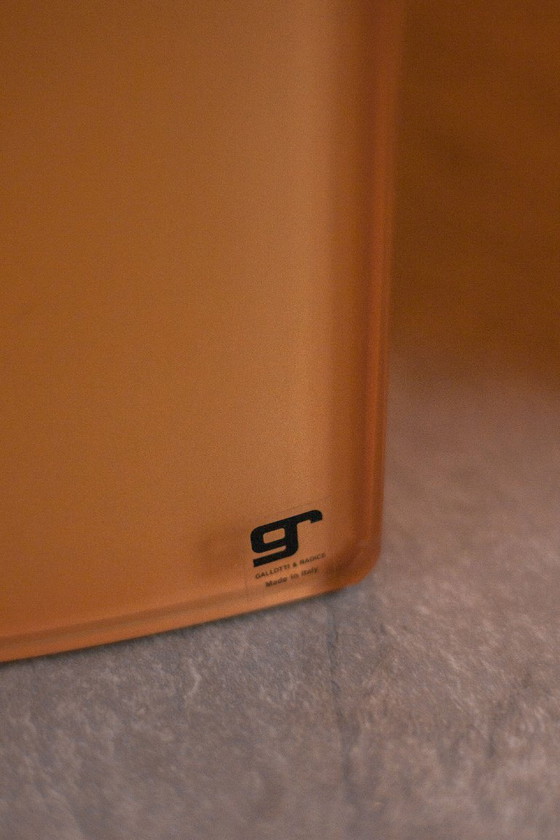 Image 1 of Perzikkleurige glazen salontafel van Galotti & Radice, jaren 70, Italië