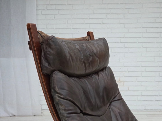 Image 1 of Anni '70, design norvegese di Ingmar Relling, modello "Siesta", pelle per mobili.