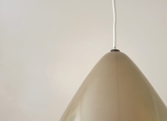 Image 1 of Lampada a sospensione conica vintage di Lisa Johannson Pape per Orno