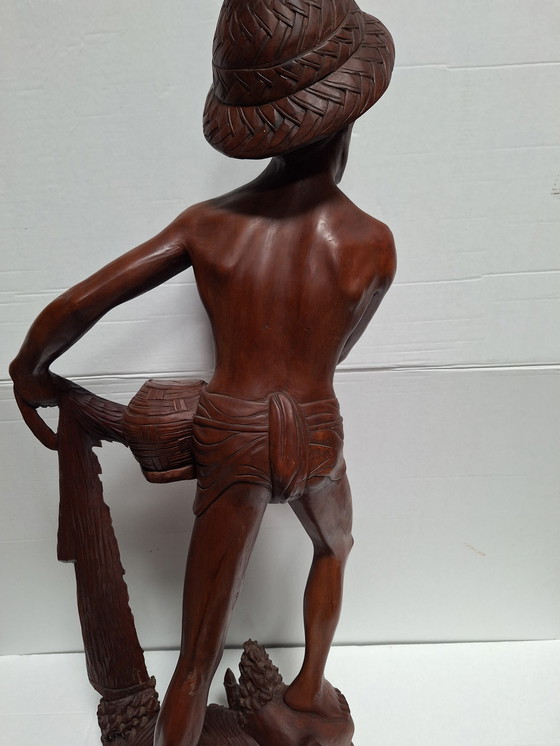 Image 1 of Balinesische Hartholzstatue eines Fischers