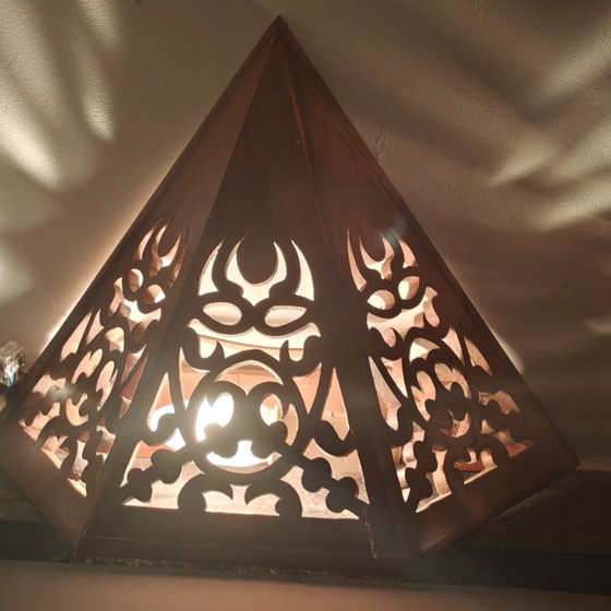 Image 1 of Authentieke vintage handgesneden houten wandlampen – set van 2