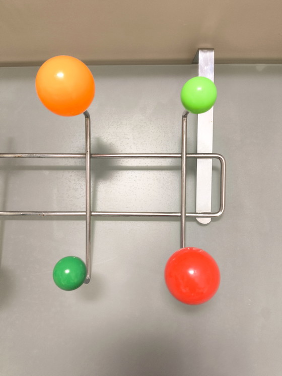 Vintage Meerkleurige Over-Deur Sputnik Kapstok – Space Age / Atomic Stijl – Kapstokken, Metal, Plastic (photo 2 of 5)
