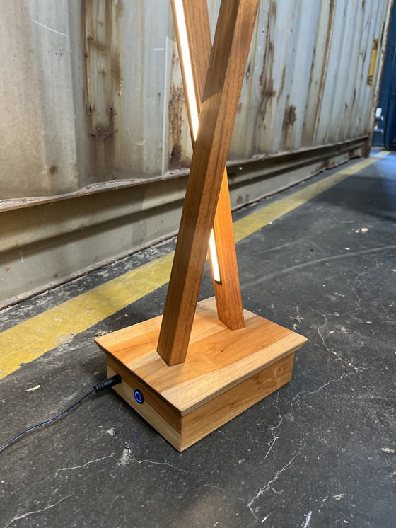 Image 1 of Lámpara de madera de teca