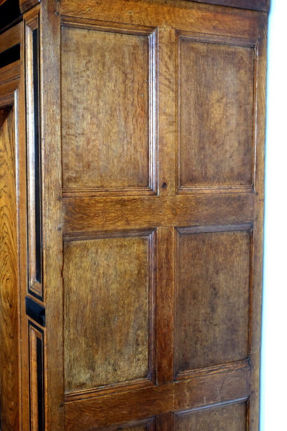 Image 1 of Armario de cojines de Gelderland, hacia 1650/ Gelderland Cushion Cabinet, 1650