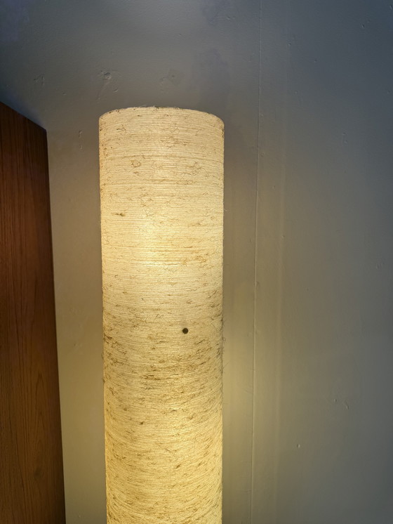Image 1 of Lampadaire cylindrique vintage des années 60