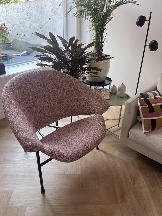 Image 1 of Poltrona Artiifort Glider