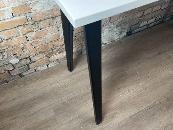 Steelcase B-Free Tavolo Alto – Bianco Nero | J.L. Iratzoki – Tavoli, Metal, lamine (photo 4 of 5)