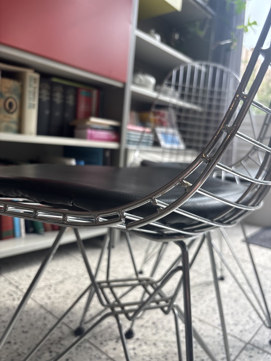 Image 1 of Silla Vitra Eames Wired 2x