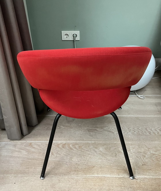 Image 1 of Artifort Nina rood stoel