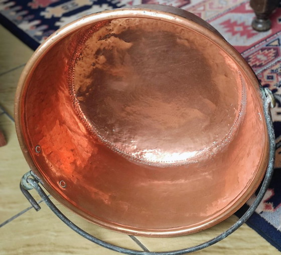 Image 1 of Grand chaudron ancien en cuivre martelé – Ø 40 cm – Authentique & Rustique