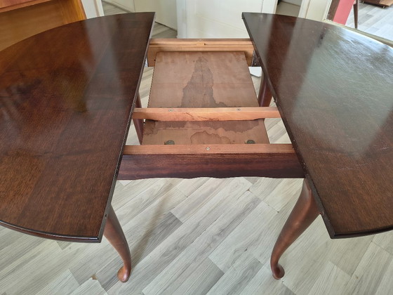 Image 1 of Vintage Mahogany Dining Table – Round Extendable to Oval