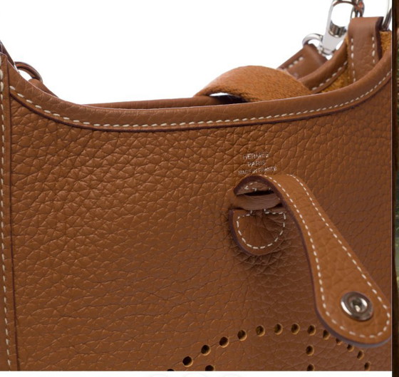 Image 1 of Borsa HERMES Mini Evelyne in cuoio dorato - 103279
