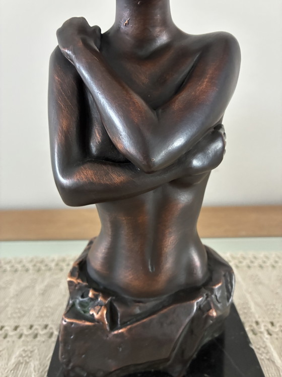 Image 1 of Paor S.A. Madrid – Buste féminin signé – Patine bronze – Socle en marbre