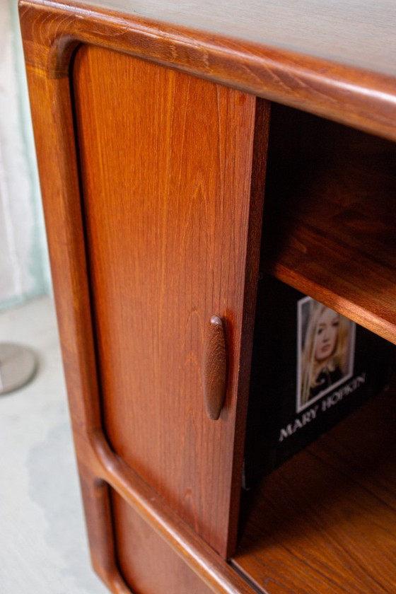 Image 1 of Mobile per dischi vintage, cassettiera, credenza Dyrlund, teak, metà secolo