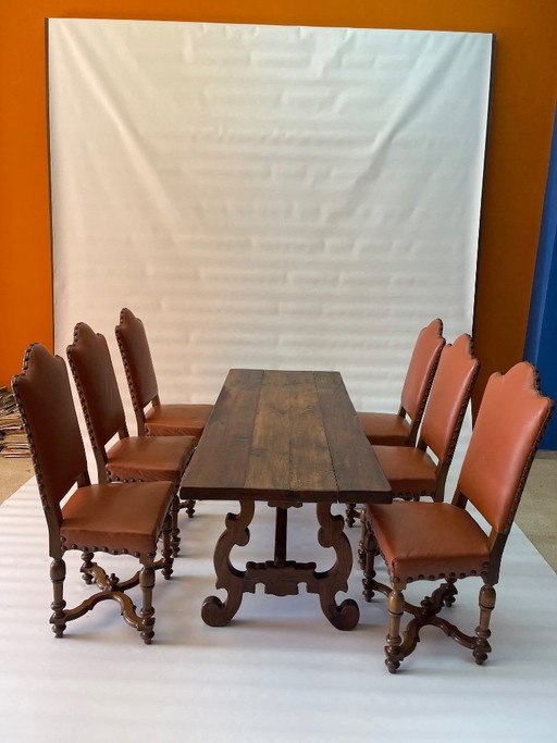 Set da pranzo degli anni '60 di provenienza italiana, realizzato in legno massello di noce. – eetkamerset (photo 2 of 16)