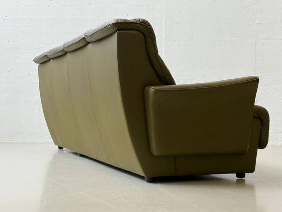 Image 1 of Grosszügiges Retro Ledersofa in Olivgrün, 1970er Jahre