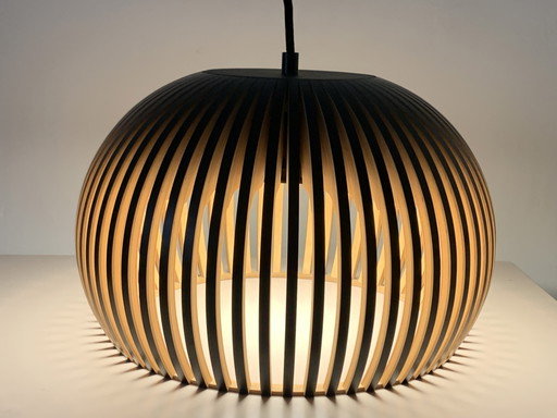 Lámpara colgante original Secto Design Atto 5000 – Negro (Seppo Koho)