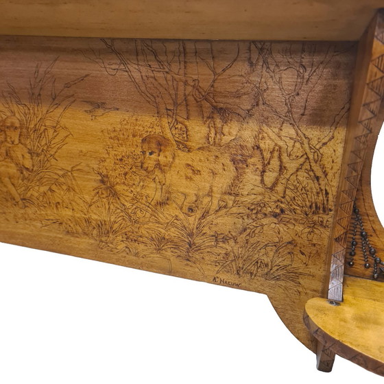 Image 1 of Antica mensola da parete fiamminga con scena di caccia, inizio XX secolo