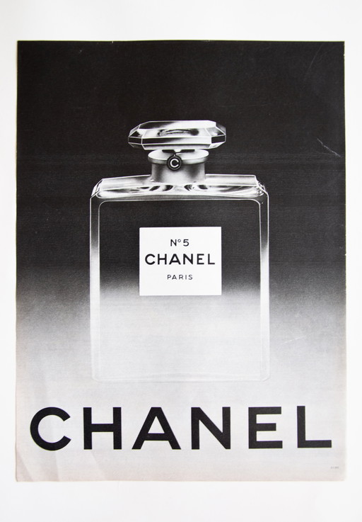 Original Vintage Chanel No. 5 Advertisement Poster 1969 / Unframed / 34x25.5cm / 13.4x10in / Good Condition / No Reprint