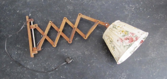Vintage teak scissor wall light, 1960s, Wood, Textile, Brown (photo 2 of 6)
