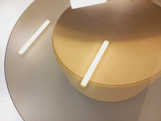 Image 1 of Vintage ronde salontafel van glas, leer en metaal, in Space Age-stijl uit de jaren 70.