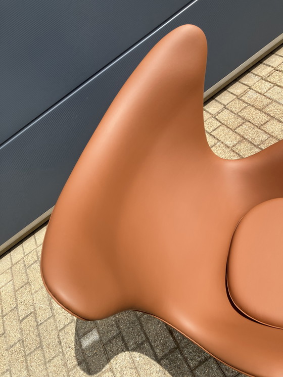 Image 1 of 2x Fritz Hansen Egg Chair + Ottoman en cuir Cognac NEUF !!!